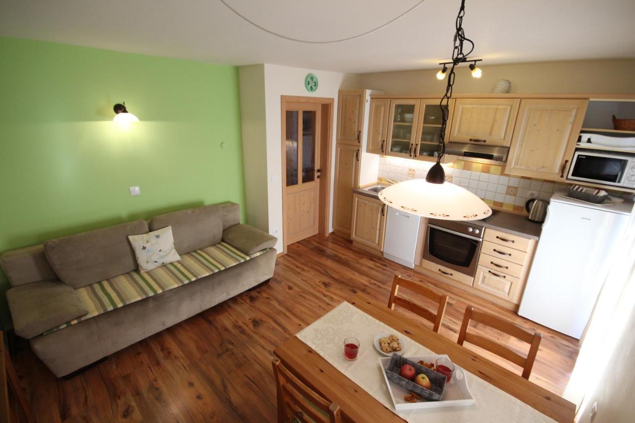 Na Vasi Apartment *